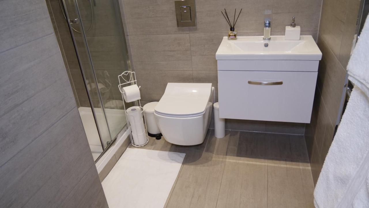 Luxurious Short Stay Flat In Milton Keynes Extérieur photo